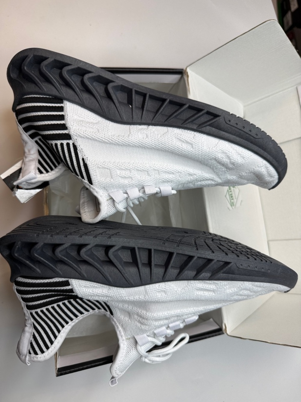 Akademiks Men's Fit Fashion Sneakers- Size 9M - Picture 10 of 10